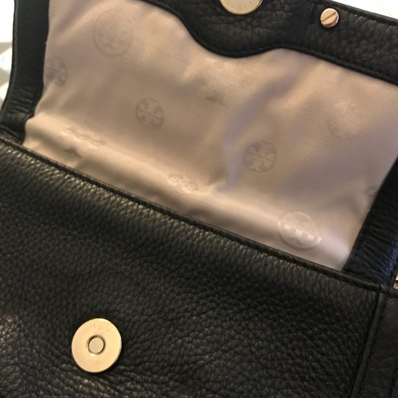 Tory Burch over the shoulder bag with gold chain - Picture 2 of 6